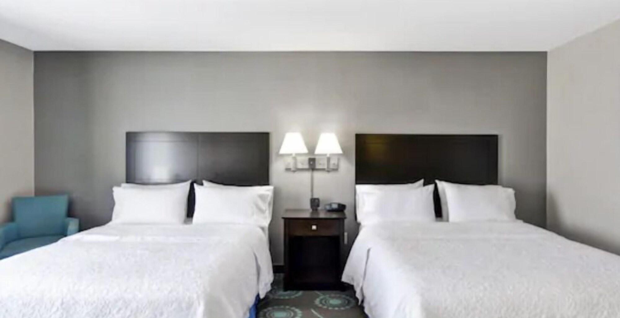 Hampton Inn Defiance Екстериор снимка