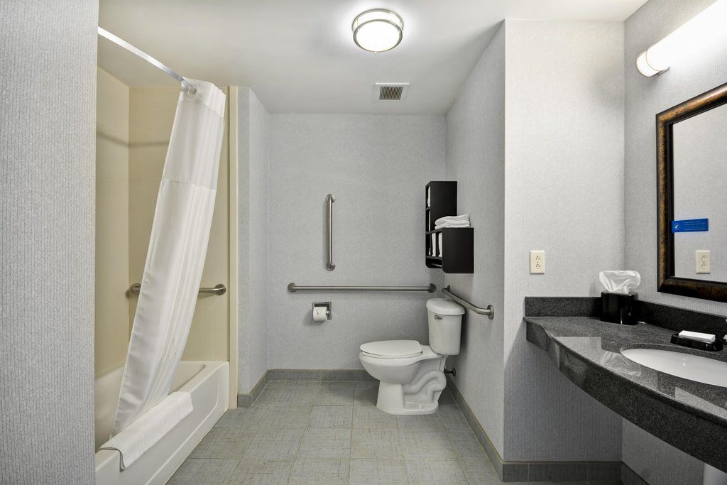 Hampton Inn Defiance Екстериор снимка